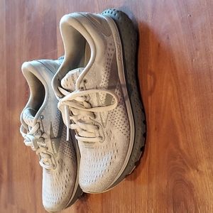 Brooks Glycerin 18